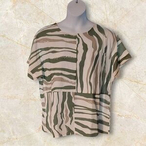 NWT Green and Tan Women's Exotic Animal Print Top ~sz XL